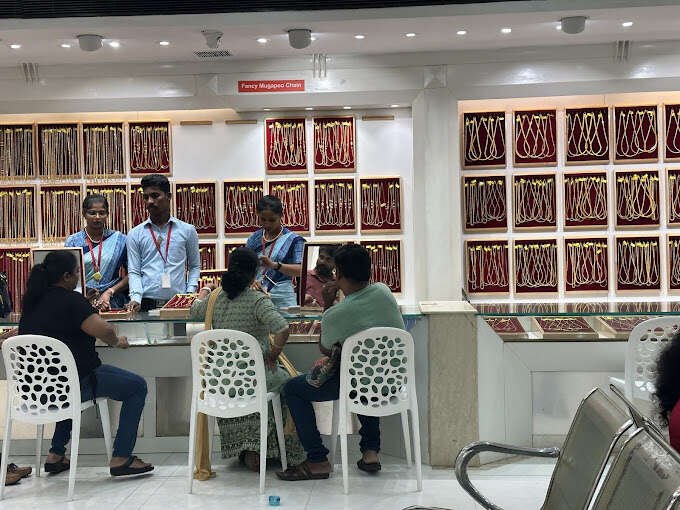 Saravana Stores Thanga Nagai Maligai